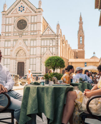 Sky Original Serie „The Iris Affair“: Erste Bilder zur Thrillerserie von „Luther“-Autor, Schöpfer und Showrunner Neil Cross