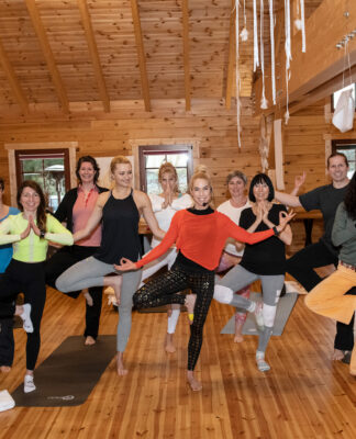 Yoga-Retreat mit der renommierten Yoga-Lehrerin Jane Uhlig im Seehotel Niedernberg – als Bildungsurlaub anerkannt