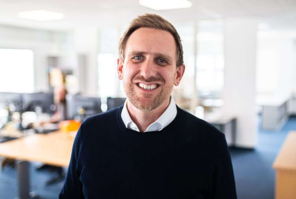 Migräne im Griff: Wie der Vagusnerv neue Wege eröffnet 1 Migräne im Griff: Wie der Vagusnerv neue Wege eröffnet
Wenn Medikamente nicht mehr helfen – kann ein kleiner Nerv die Lösung sein?
Autor: Jörg Trinkwalter