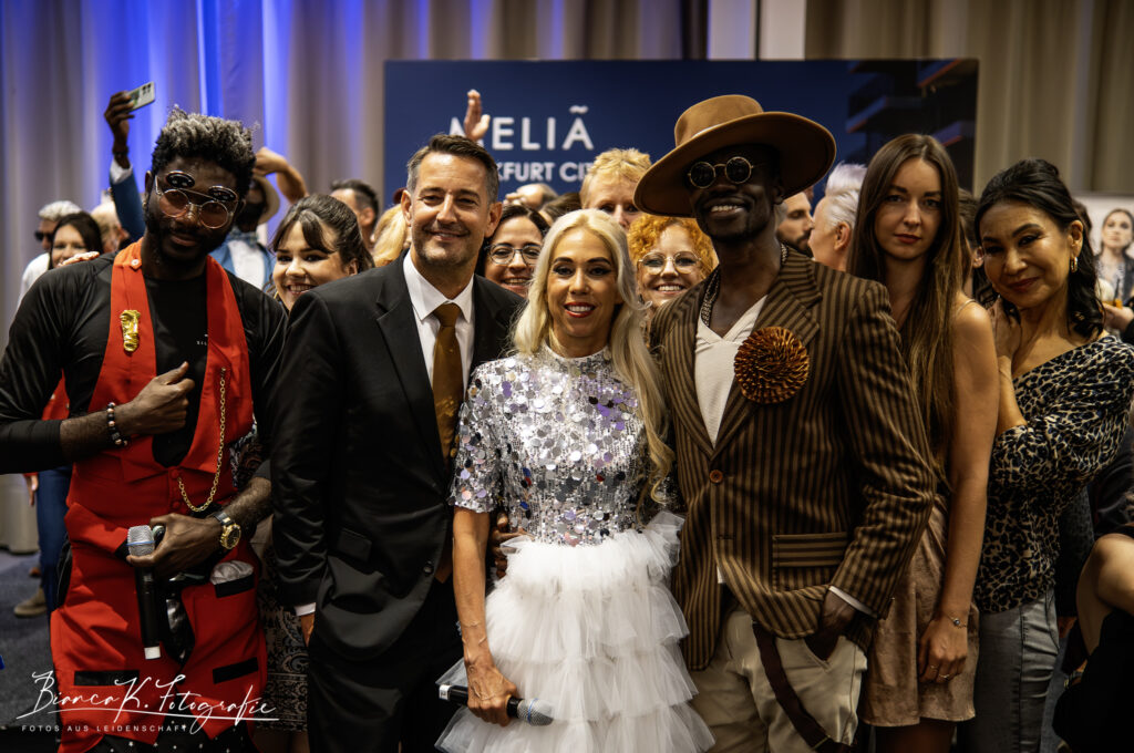 Wie muss ein Model sein? ELORA Fashion Show im MELIÁ Frankfurt City 1 Fashion Award Designer Didi Veron, General Manager Melia Frankfurt City Bastian Becker, Fashion Kurator Vicente Berlin kam als Gast zur Elora Fashion Show