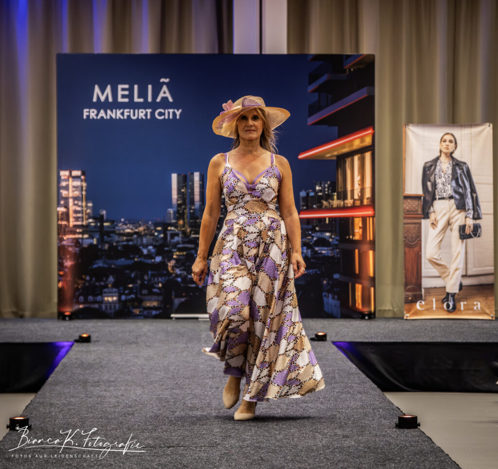 Wie muss ein Model sein? ELORA Fashion Show im MELIÁ Frankfurt City 22 Models - bringen Stimmung in die Fashion Show ins Melia Frankfurt City Copyright: Dirk Gier