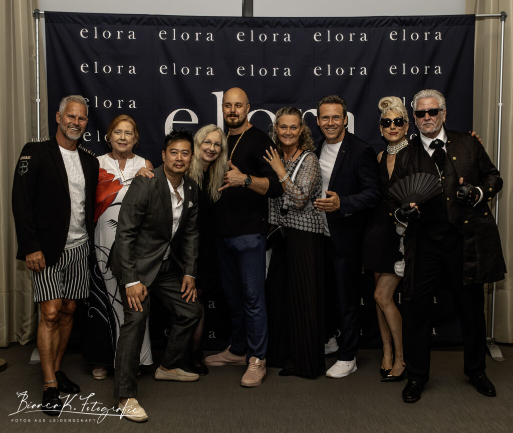 Wie muss ein Model sein? ELORA Fashion Show im MELIÁ Frankfurt City 20 TV-Star Marvin Muth, Mitte, mit prominenten Gästen, Elora Fashion Show - Copyright: Dirk Gier