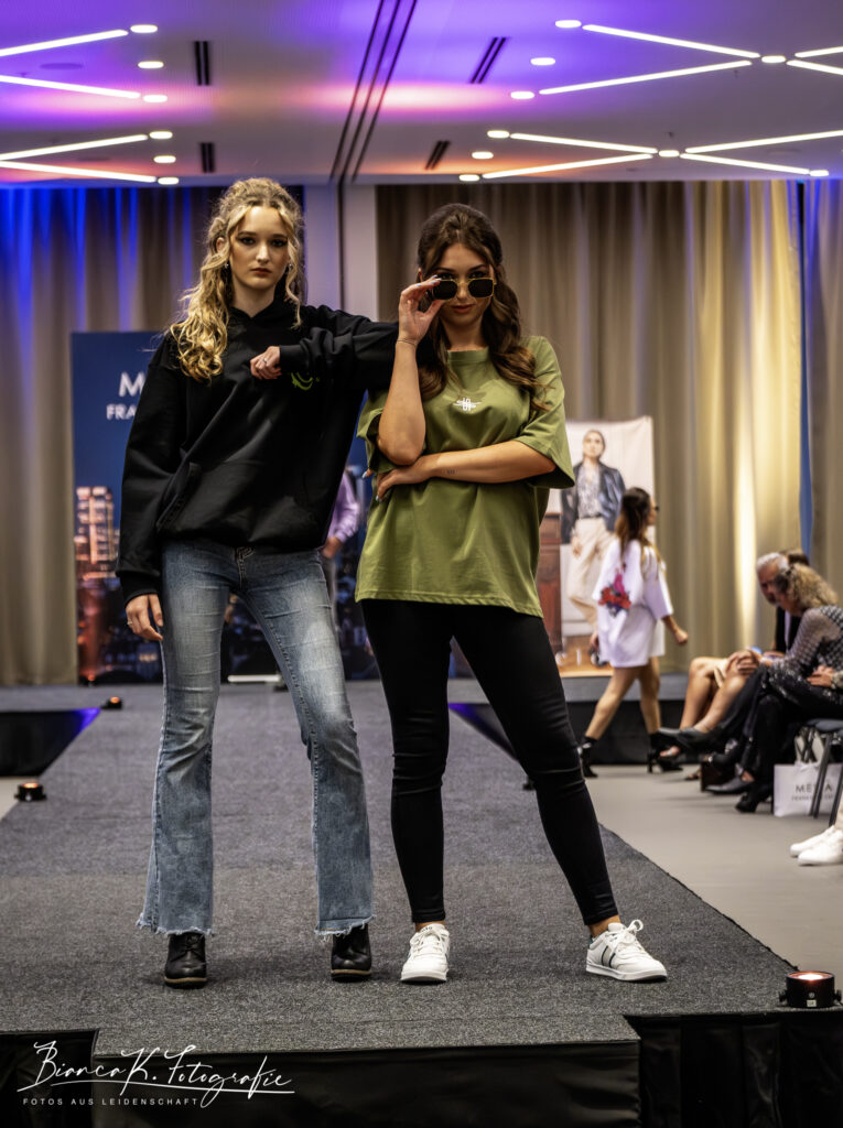 Wie muss ein Model sein? ELORA Fashion Show im MELIÁ Frankfurt City 35 Models Elora Fashion - Melia Frankfurt City Copyright: Dirk Gier