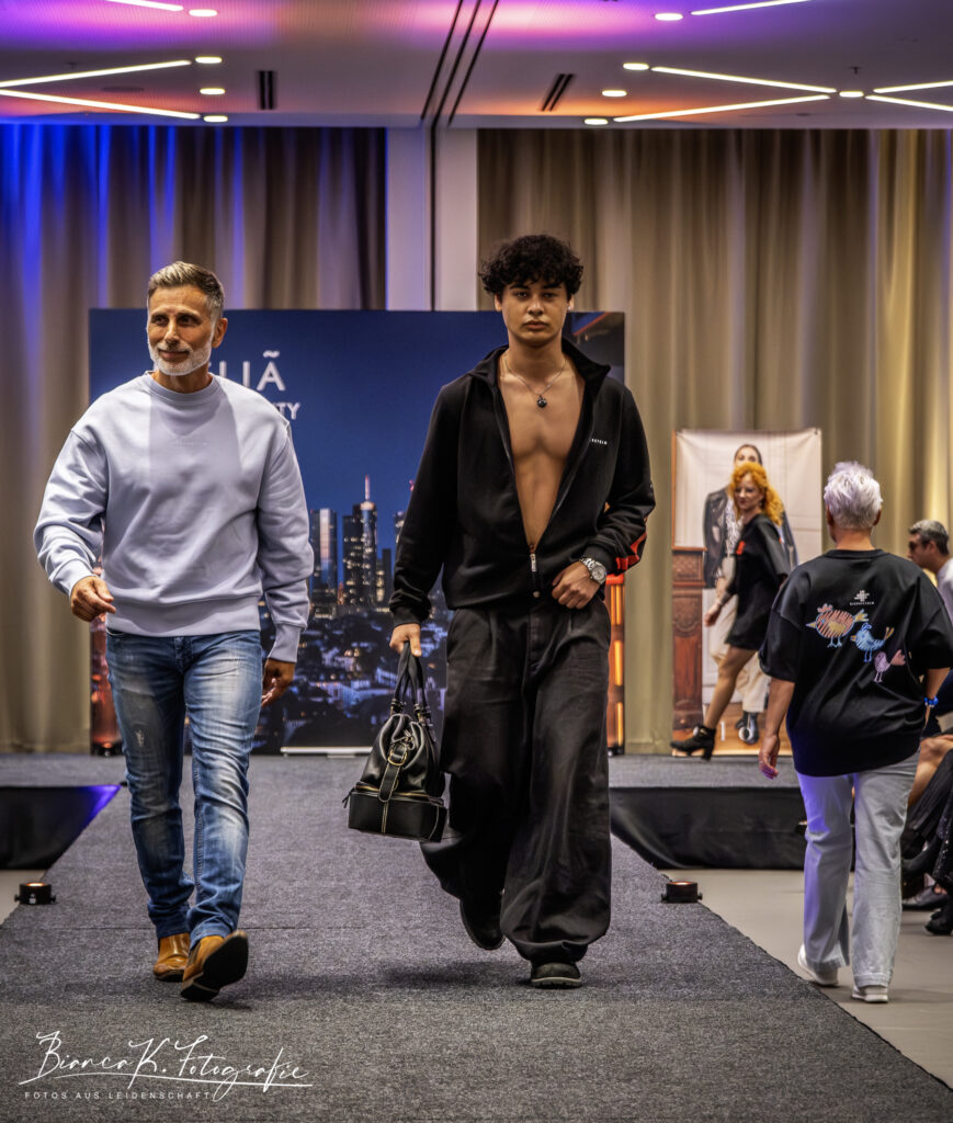 Wie muss ein Model sein? ELORA Fashion Show im MELIÁ Frankfurt City 17 Silverstein Label / Models Elora Fashion Show im Melia Frankfurt City