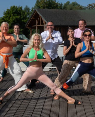 Bildungsurlaub im Seehotel Niedernberg: Yoga-Retreat zu Stressprävention mit Jane Uhlig