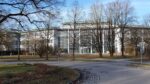 Fotodatei FOTO_Gewerbegebäude_Lindenplatz_Haar.jpg: Seit dem Wegzug des Pharmakonzerns MSD ist der Bürokomplex am Lindenplatz in Haar verwaist. (Foto: Privat)