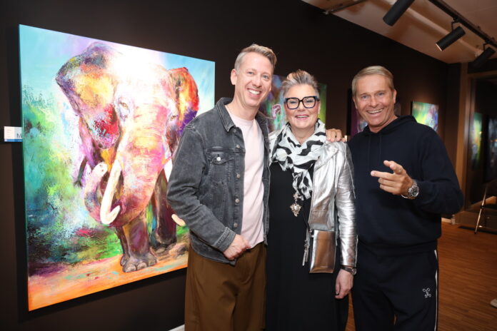 Kuenstlerin Manuela Rathje_m_mit_den_TV_Lieblingen_AndreSchuenkeund Hinnerk Baumgarten