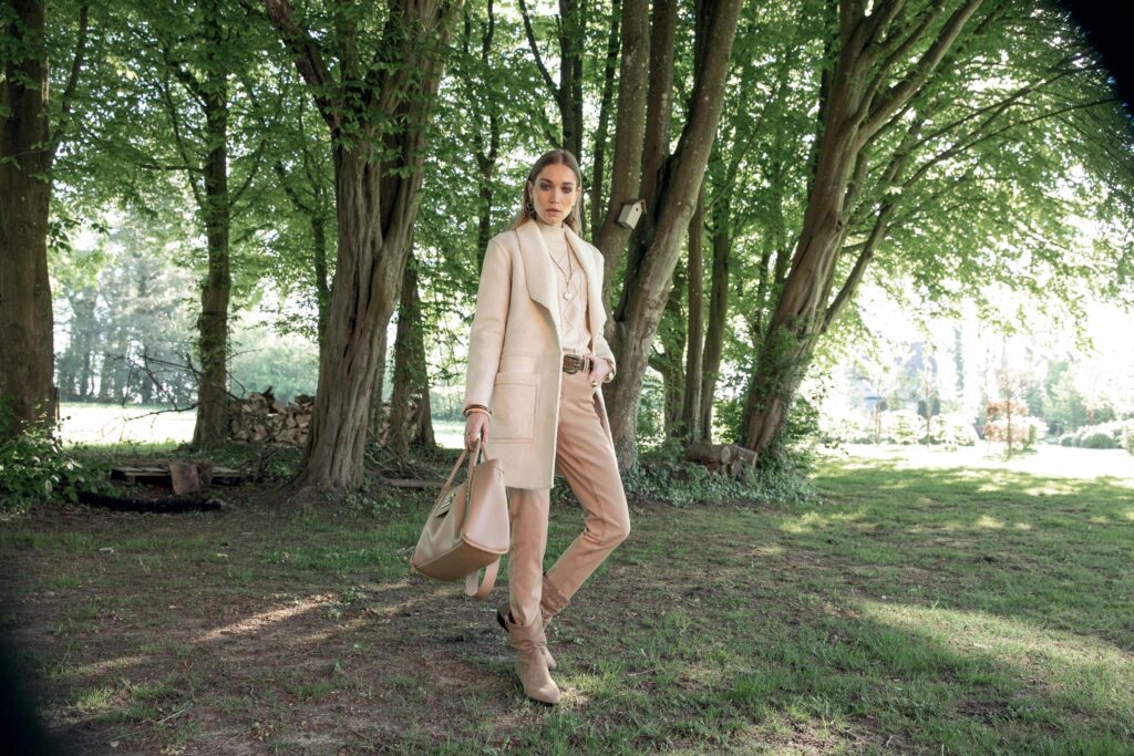 ELORA Fashion präsentiert die neue Herbst-/Winterkollektion 2025/2026 1 ELORA Fashion: Prêt-à-porter Herbst-/Winterkollektion 2025 Copyright: Elora