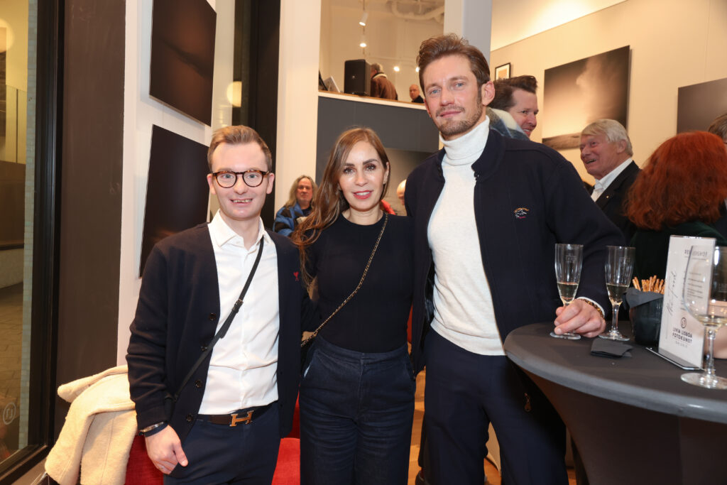 Marius Tegethoff in der Livia Lisboa Fotokunst Galerie 6 Tim_Petersen_Elif_Amini_Fabian_Schlamelcher