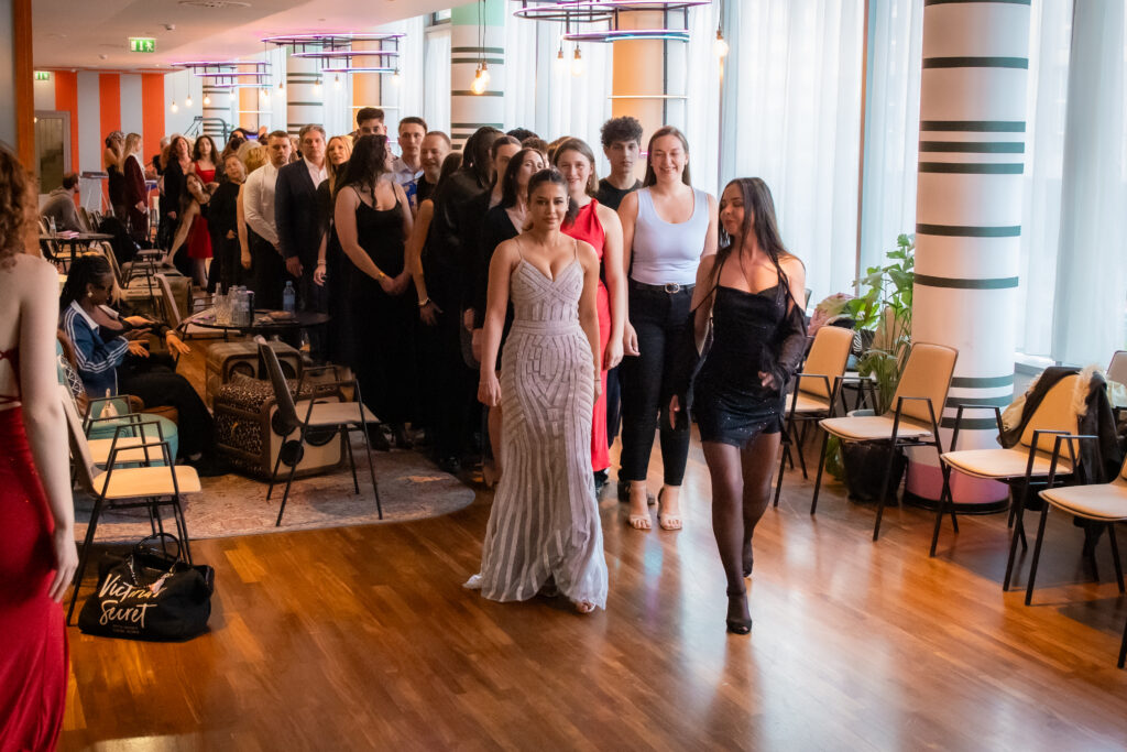 ELORA Fashion Show 2026: Neue Schönheitsideale erobern Frankfurt 12 AVANI Frankfurt City Elora Fashion Show: Model Casting V.I.P. Art-& Fashion Photographer Fabian Otto