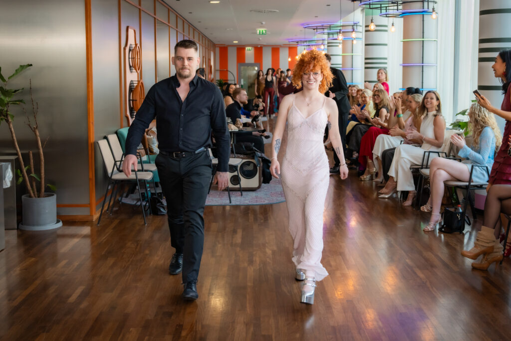 ELORA Fashion Show 2026: Neue Schönheitsideale erobern Frankfurt 33 AVANI Frankfurt City Elora Fashion Show: Model Casting V.I.P. Art-& Fashion Photographer Fabian Otto