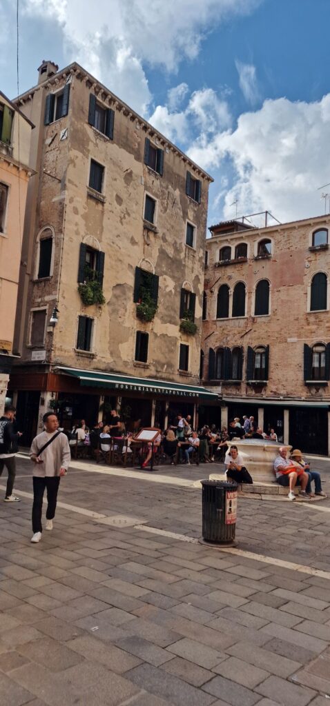 Venedig – Eine märchenhafte Reise zwischen Wasser, Palazzi und italienischer Magie 7 20240927 1550103890274833102777408 Janes Magazin