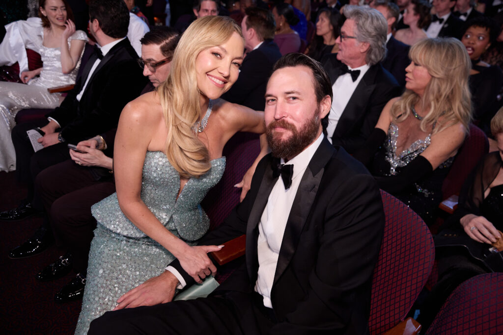 Starbesetzung bei den Oscars 2026: Diese Hollywood-Stars standen als Presenter auf der Bühne 17 Kate Hudson und Danny Fujikawa während der Live-Verleihung des 98. Oscars® im Dolby Theatre bei Ovation Hollywood in Los Angeles, Kalifornien, am Sonntag, den 15. März 2026.
Dateiname
98_AU_0009.JPG
Kredit/Anbieter
Dana Pleasant / Die Akademie
Urheberrecht
©A.M.P.A.S.