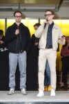 John und Henri Bode bei ihrer persönlichen Eröffnungsrede zum OMR Side-Event „FRAME THE FUTURE 2026“ von Optiker Bode – ein besonderer Moment, der das generationsübergreifende Familienkonzept des Hamburger Traditionsunternehmens eindrucksvoll unterstrich.