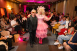 Jury-Mitglied Norbert Engler und Moderatorin Jane Uhlig / Elora Fashion Show 2026 im Avani Frankfurt City / Copyright: Klaus Brossler