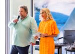 IKARUS TOURS CEO Nicolas Kitzki mit Moderatorin Jane Uhlig Copyright Shadi Komeili