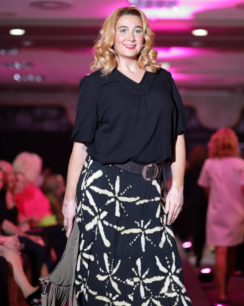 ELORA Fashion Show begeisterte mit grandioser Sommerkollektion in Frankfurt 21 Elora Fashion Show Foto Klaus Brossler