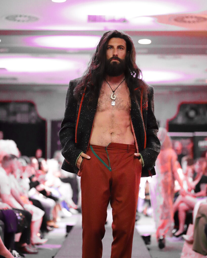ELORA Fashion Show Frankfurt 2026: Designerin Vlada Dizik begeistert mit glamouröser Couture 10 IMG 9525 Janes Magazin
