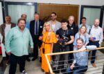 Ikarus Tours Frühstück, CEO Nikolas Kitzki führt durch das Gebäude mit Dr. Volker Strecke und Ralf Huber Foto: Shadi Komeili
