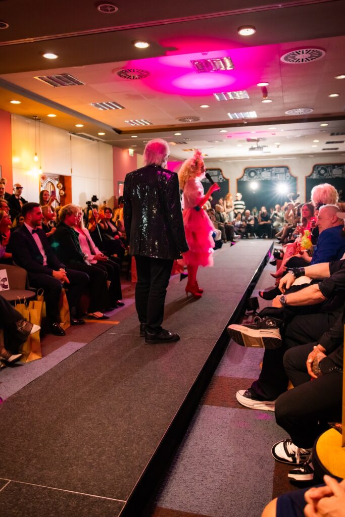 ELORA Fashion Show Frankfurt 2026: Designerin Vlada Dizik begeistert mit glamouröser Couture 33 img 1753 Janes Magazin