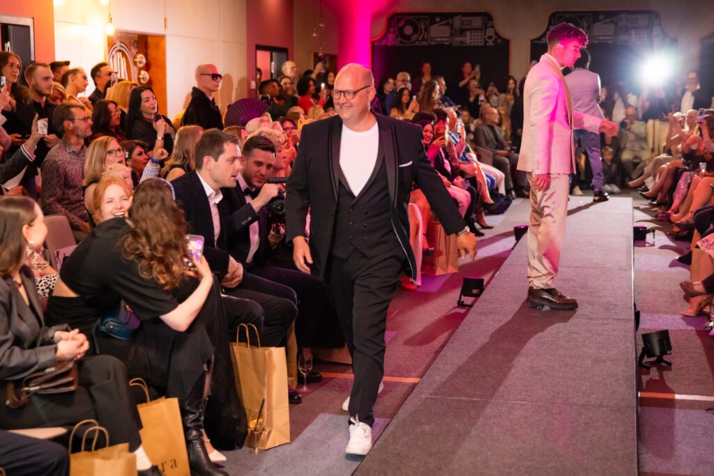 ELORA Fashion Show Frankfurt 2026: Designerin Vlada Dizik begeistert mit glamouröser Couture 35 img 1767 Janes Magazin
