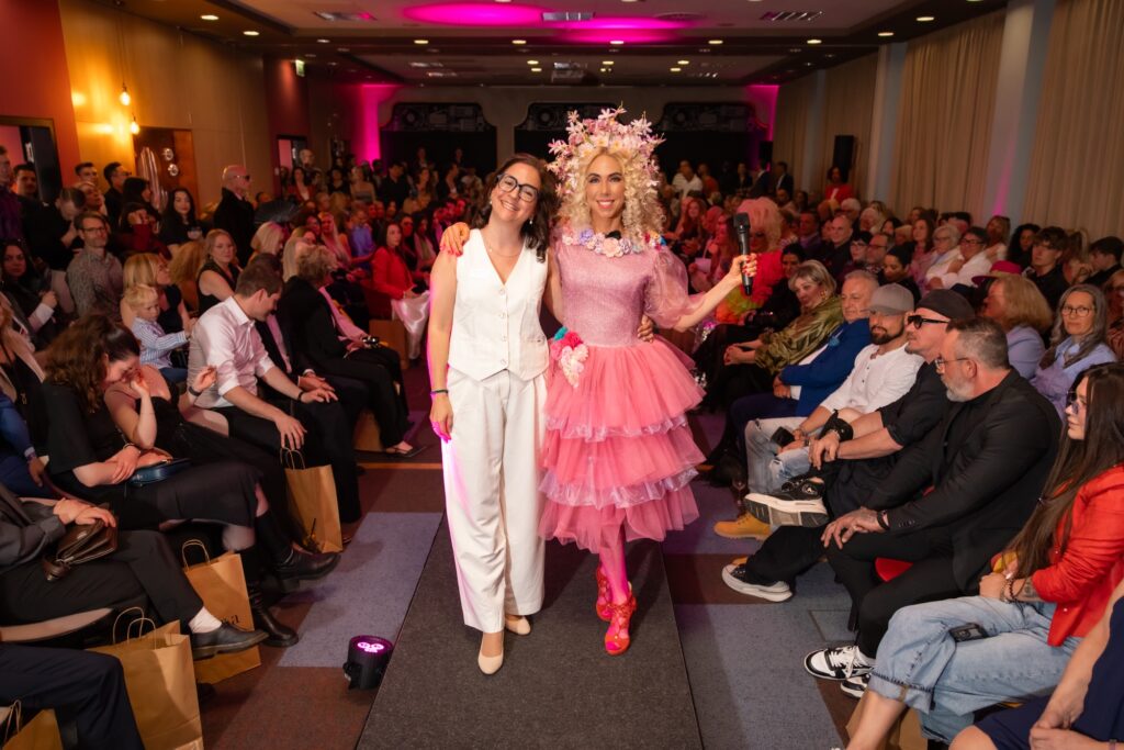 ELORA Fashion Show Frankfurt 2026: Designerin Vlada Dizik begeistert mit glamouröser Couture 36 img 1773 Janes Magazin