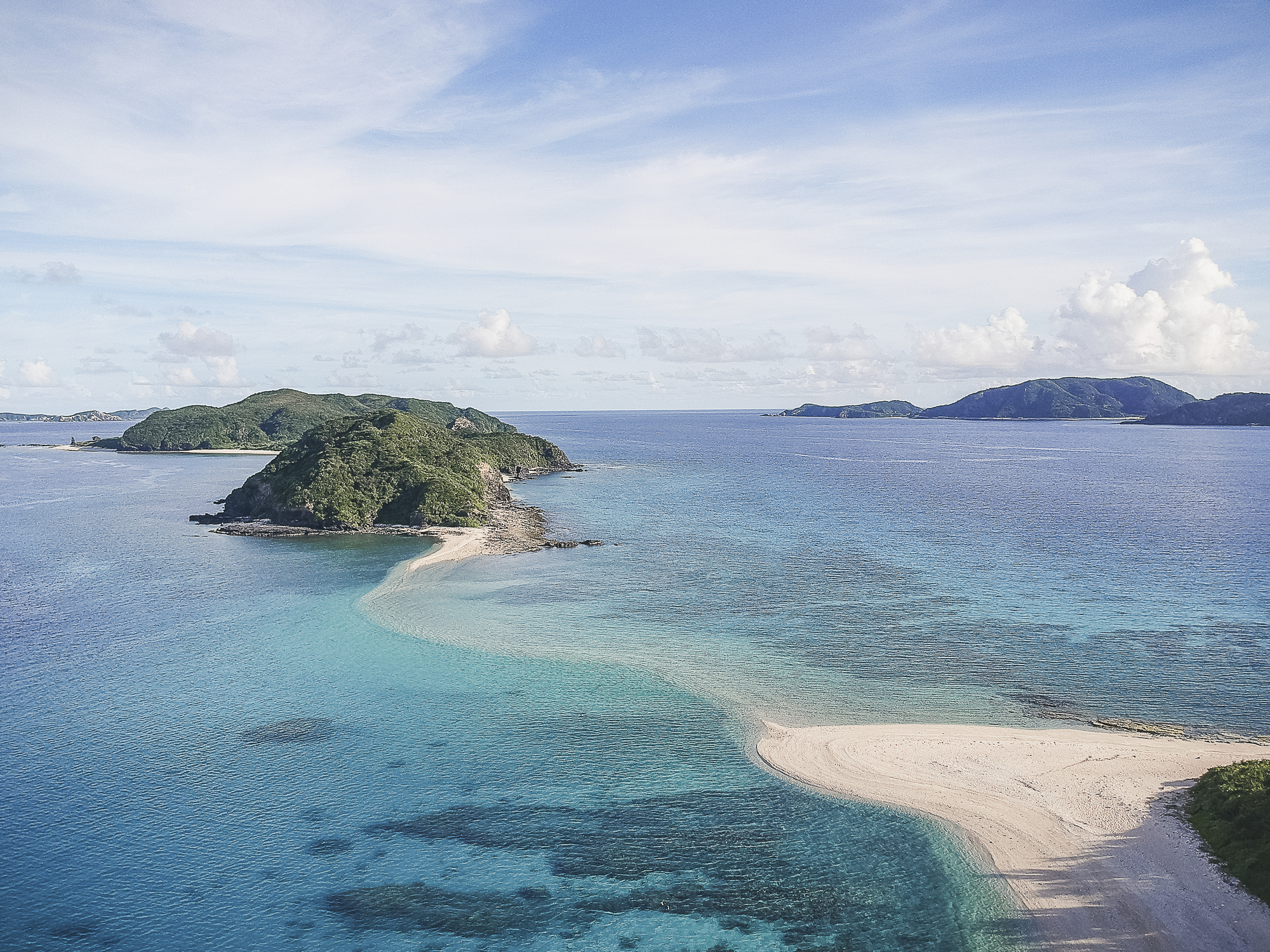 IKARUS TOURS: Neue Fernreisen und Europareisen 2027 5 Traumhafte Inselwelt mit türkisblauem Meer und weißen Sandstränden: Die Kerama-Inseln bei Okinawa in Japan begeistern mit kristallklarem Wasser und nahezu unberührter Natur. Auf Erlebnis- und Studienreisen mit IKARUS TOURS lässt sich Japan abseits der bekannten Metropolen intensiv entdecken. Bild: © iStock / IKARUS TOURS