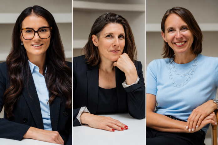 Sarah Heiden, Sibylle Philipsen und Martina Läger (v. l. n. r.), Wirtschaftsprüferinnen und Geschäftsführerinnen von THE AUDIT und FINEXA, stehen für einen modernen, technologiegestützten Ansatz in der Wirtschaftsprüfung. Copyright: THE AUDIT